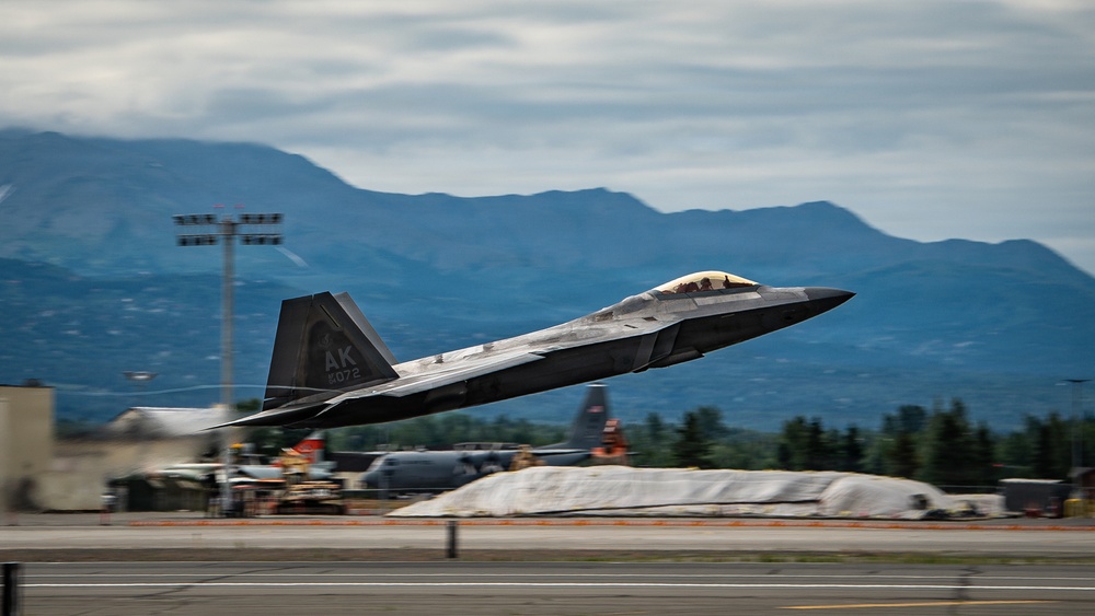 90th Fighter Squadron F-22 Raptors depart for REFORPAC