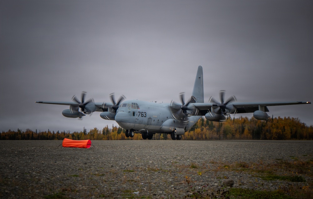 11th Airborne Division Provides Unique Training at Malemute Drop Zone