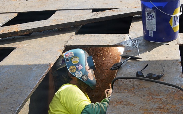 USACE completes two-phase miter gate repair project ahead of schedule