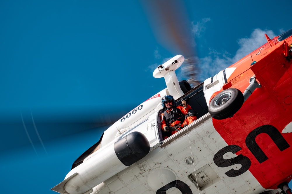 Coast Guard Station Chincoteague conducts Helicopter Training