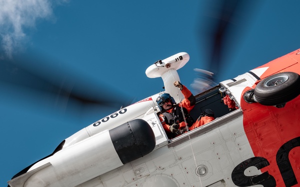 Coast Guard Station Chincoteague conducts Helicopter Training