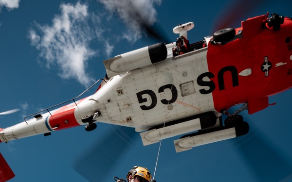 Coast Guard Station Chincoteague conducts Helicopter Training