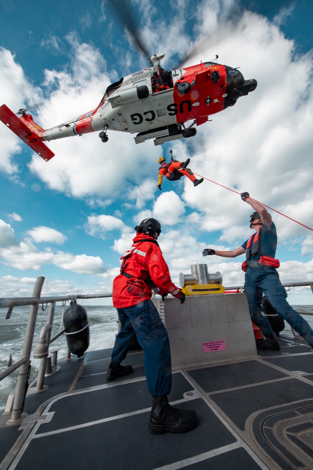 Coast Guard Station Chincoteague conducts Helicopter Training
