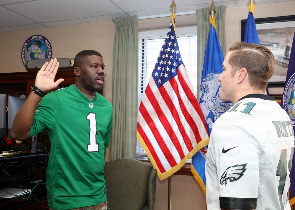 Philadelphia-born Soldier, lifelong Eagles fan reenlists on his birthday ahead of NFL playoffs showdown