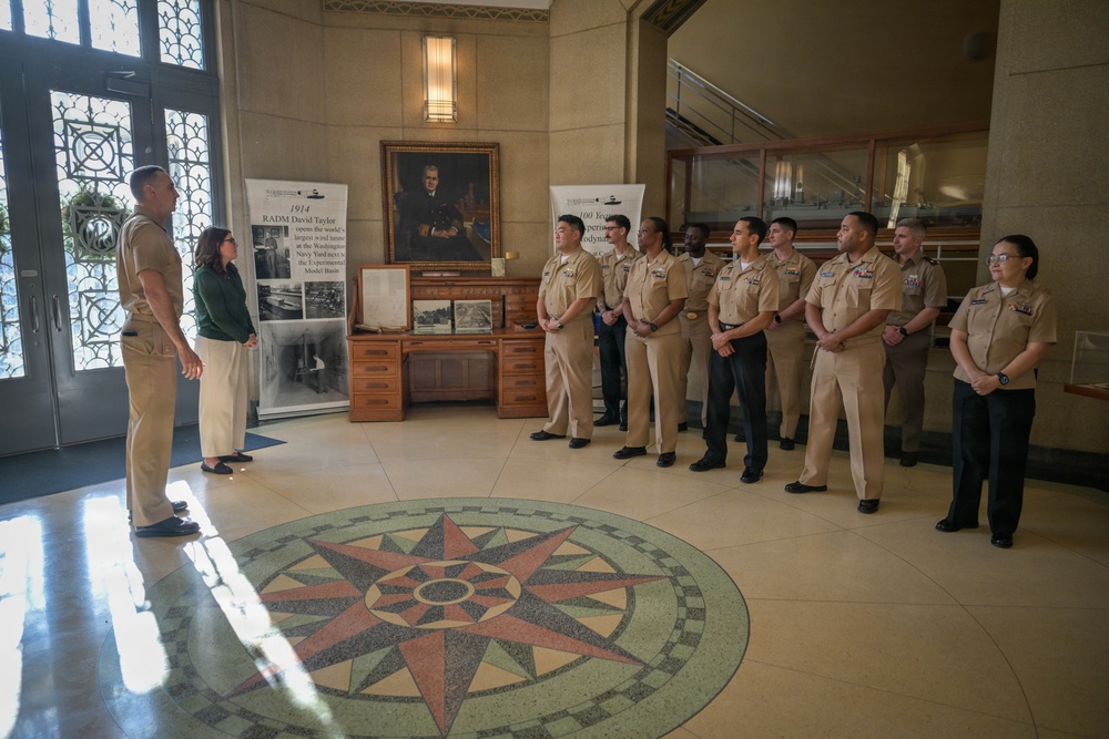 Rep. Sarah Elfreth Visits Carderock