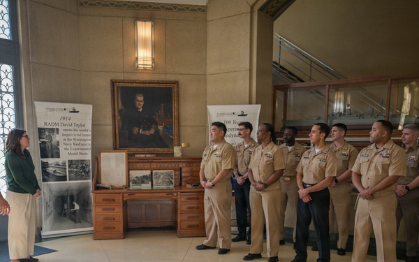 Rep. Sarah Elfreth Visits Carderock