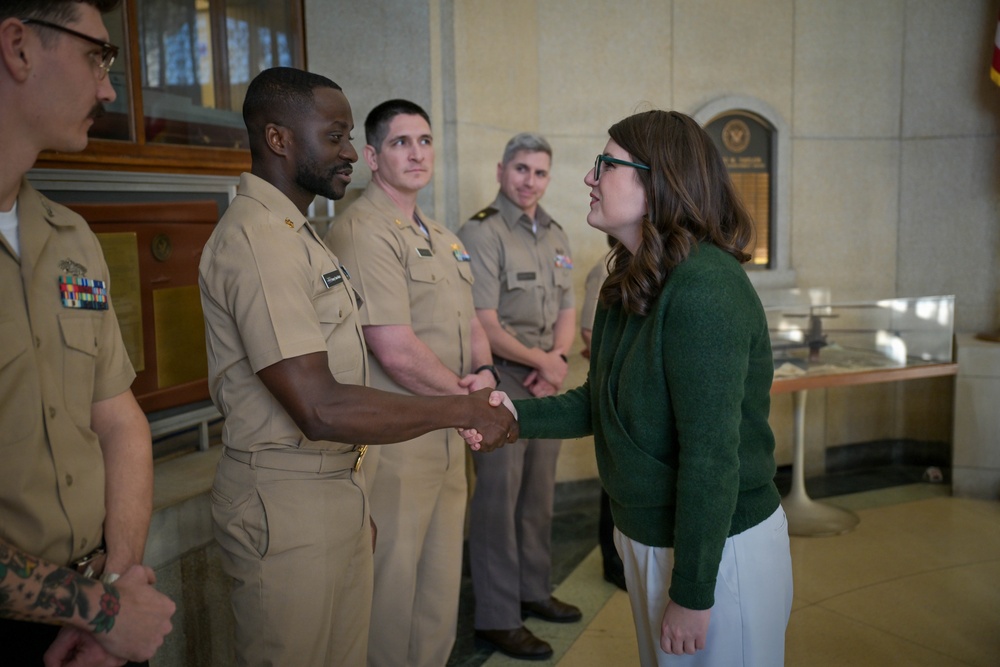 Rep. Sarah Elfreth Visits Carderock