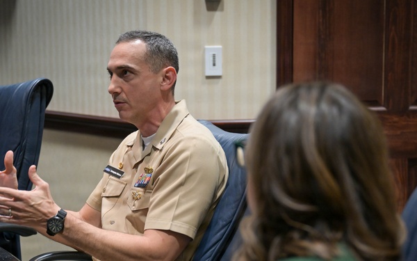 Rep. Sarah Elfreth Visits Carderock