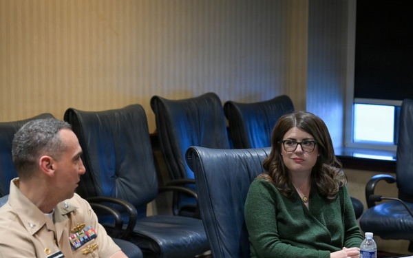 Rep. Sarah Elfreth Visits Carderock