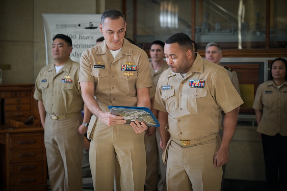 Chief Yeoman Delcon Ferguson Receives Navy and Marine Corps Commendation Medal