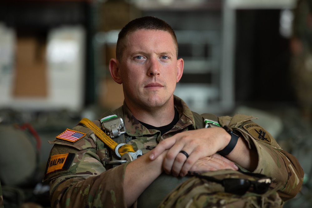 412th Civil Affairs Battalion conducts airborne operations