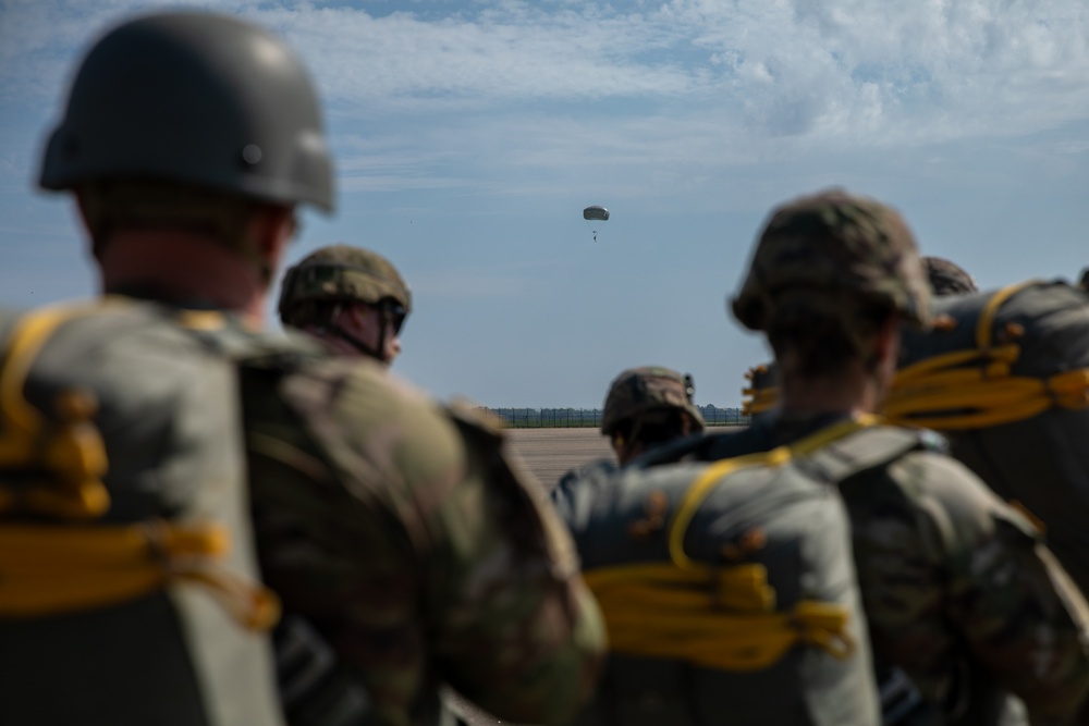 412th Civil Affairs Battalion conducts airborne operations