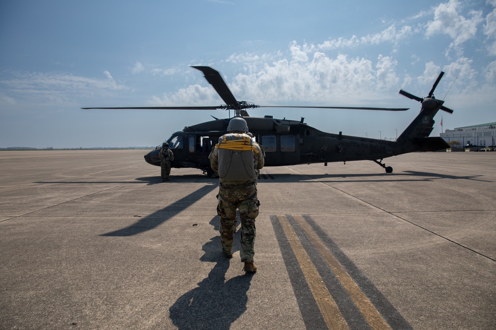 412th Civil Affairs Battalion conducts airborne operations