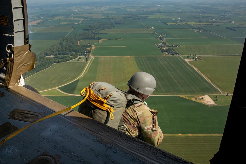 412th Civil Affairs Battalion conducts airborne operations