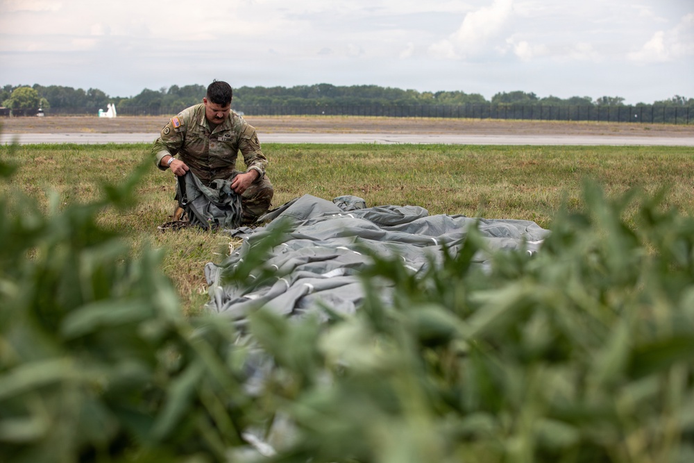412th Civil Affairs Battalion conducts airborne operations