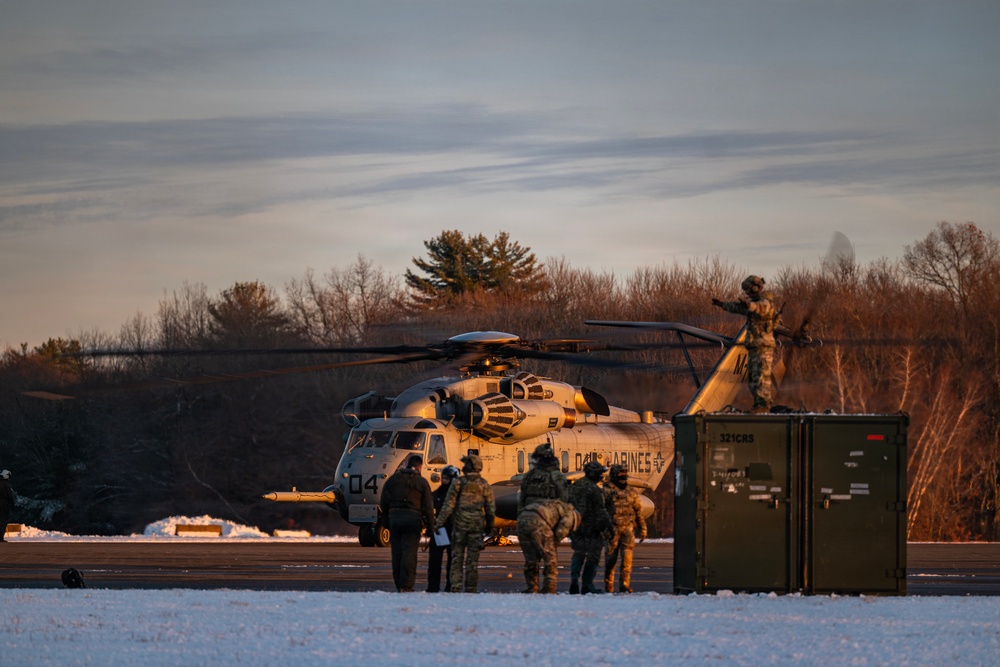 HMH-772 Supports Exercise Gilded Cage 26-1