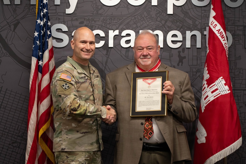 USACE Sacramento Honors Richard Johnson with Bronze de Fleury Medal for Outstanding Service to Flood Risk Management in Sacramento