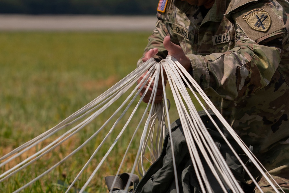 412th Civil Affairs Battalion conducts airborne operations
