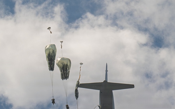 412th Civil Affairs Battalion conducts airborne operations