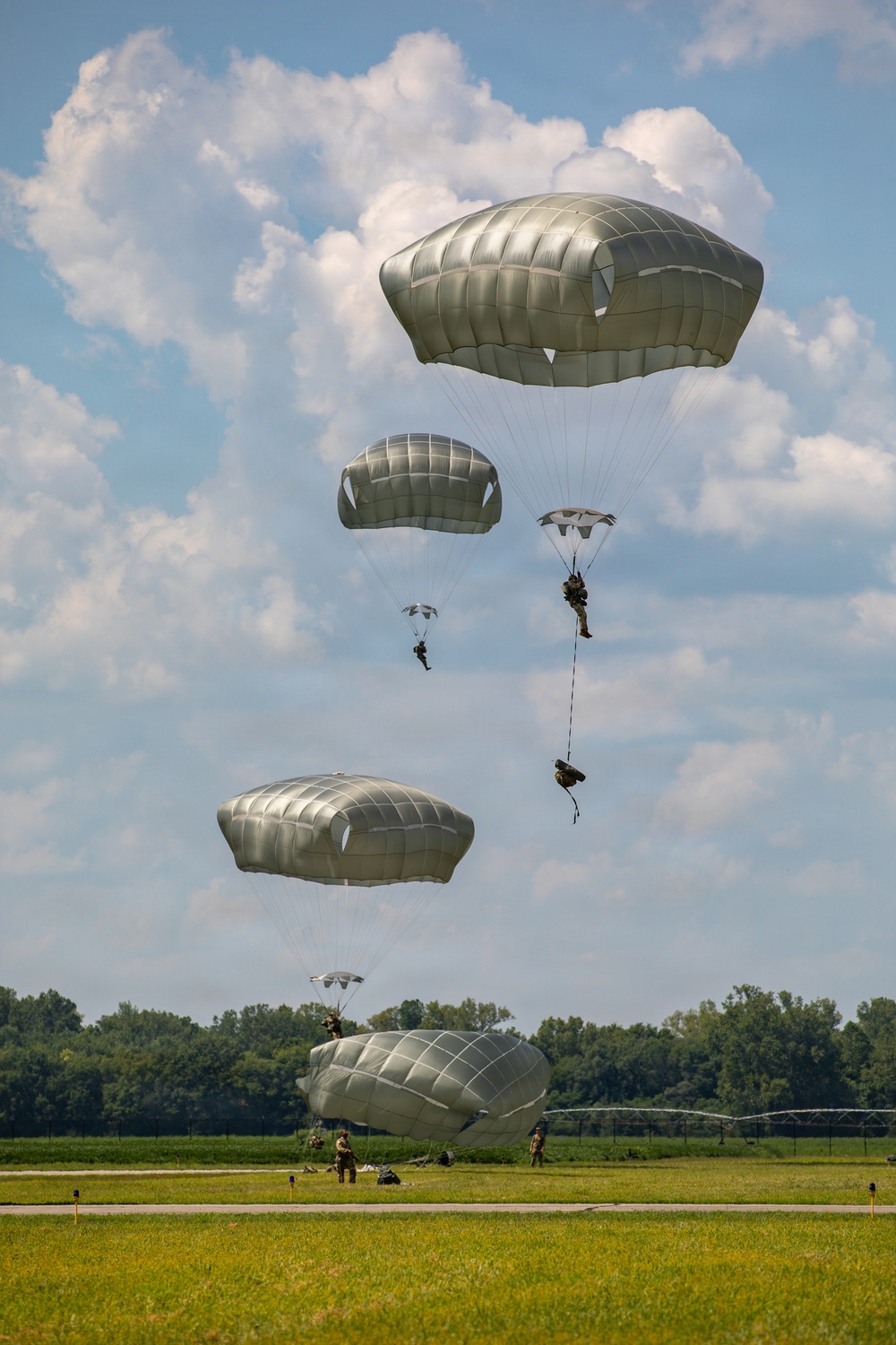 412th Civil Affairs Battalion conducts airborne operations