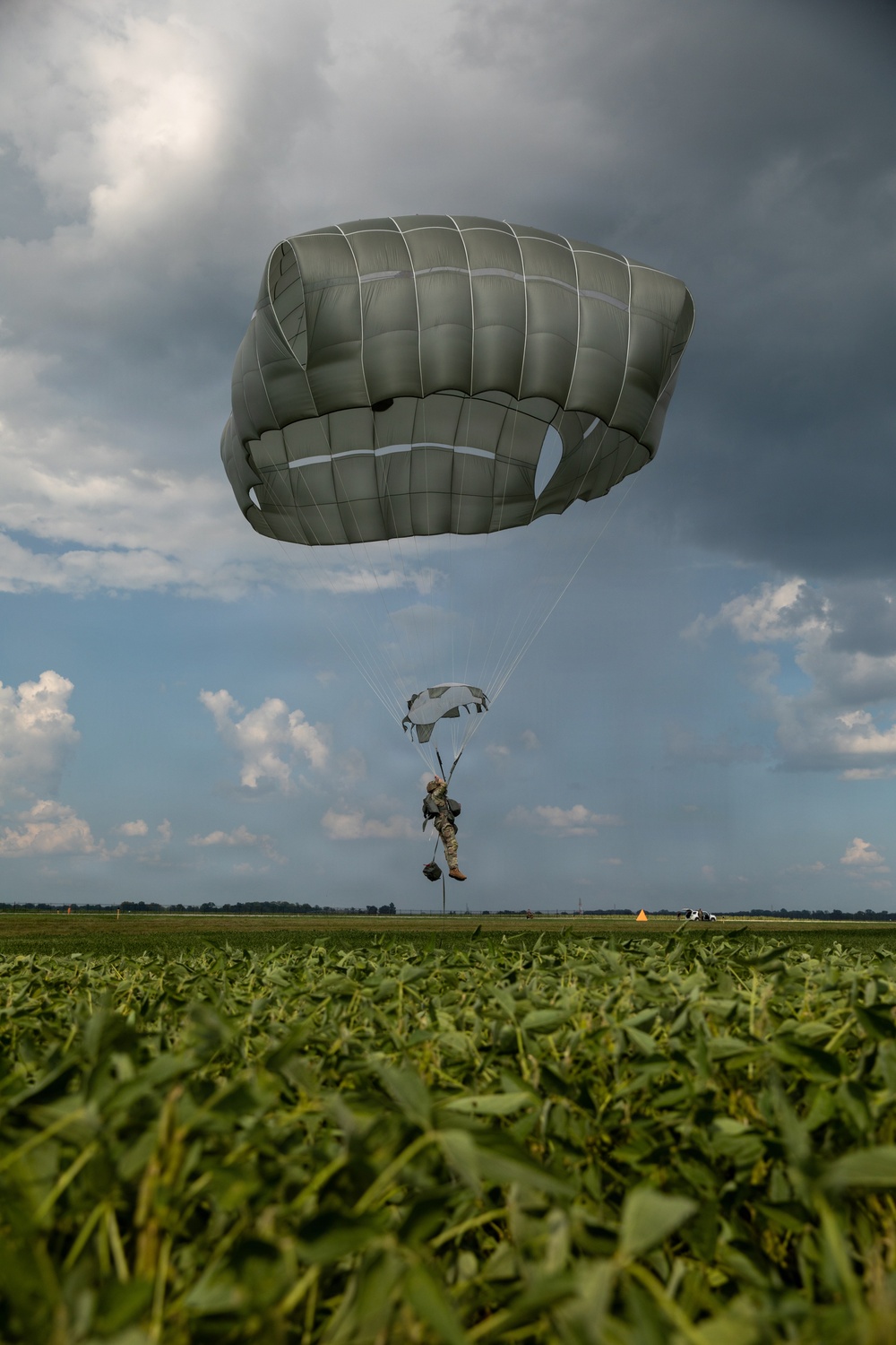 412th Civil Affairs Battalion conducts airborne operations