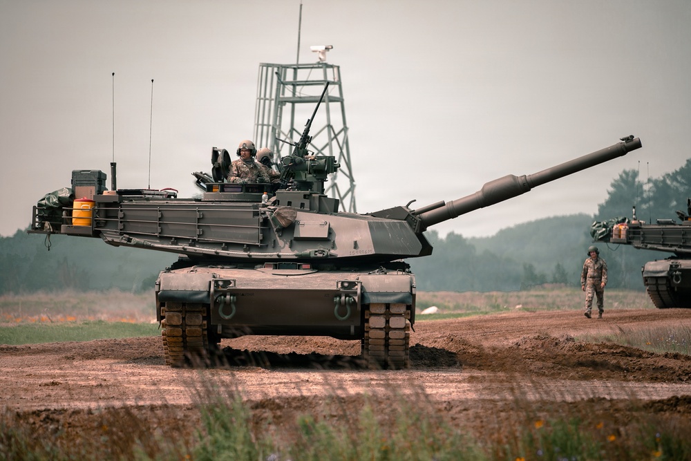 1-145th Armored Regiment Soldiers qualify with M1A2 Abrams during modernization training