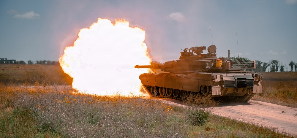 1-145th Armored Regiment Soldiers qualify with M1A2 Abrams during modernization training