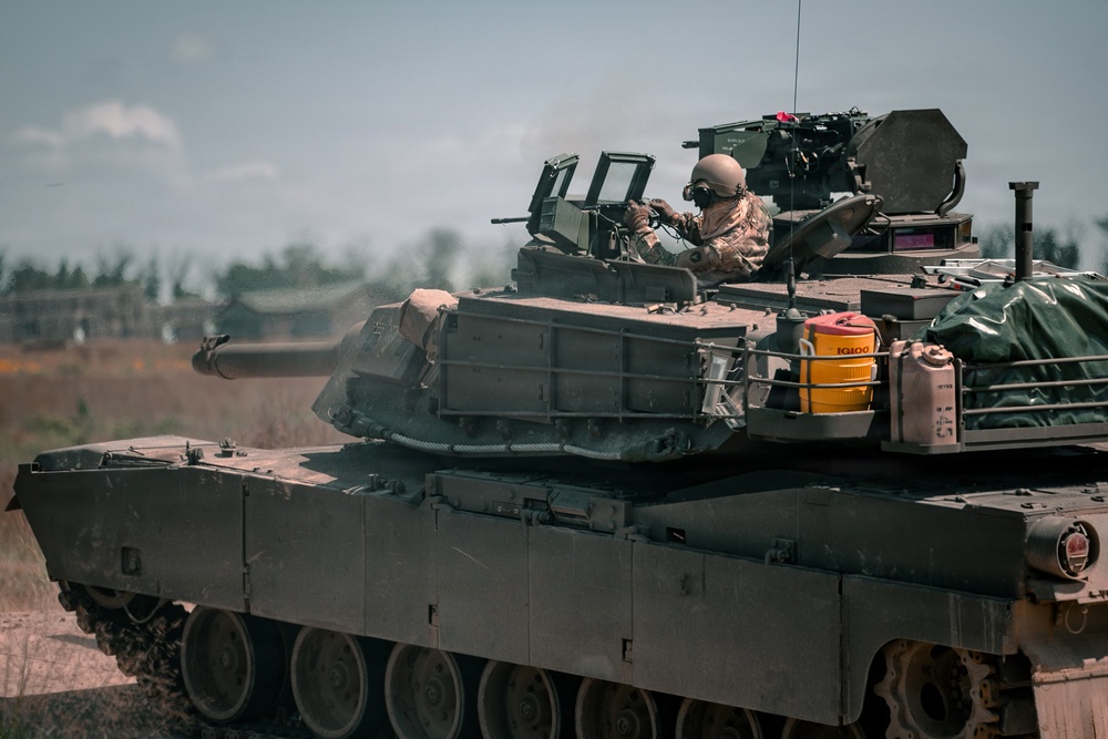 1-145th Armored Regiment Soldiers qualify with M1A2 Abrams during modernization training