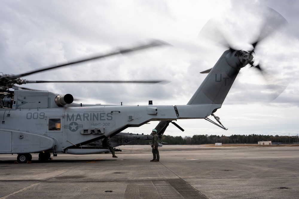 CH-53K King Stallion flight operations at HMHT-302