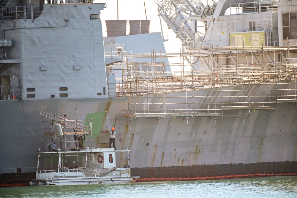 Self Defense Test Ship Gets Hull Paint Refresh Ahead of 50th Anniversary of Commissioning