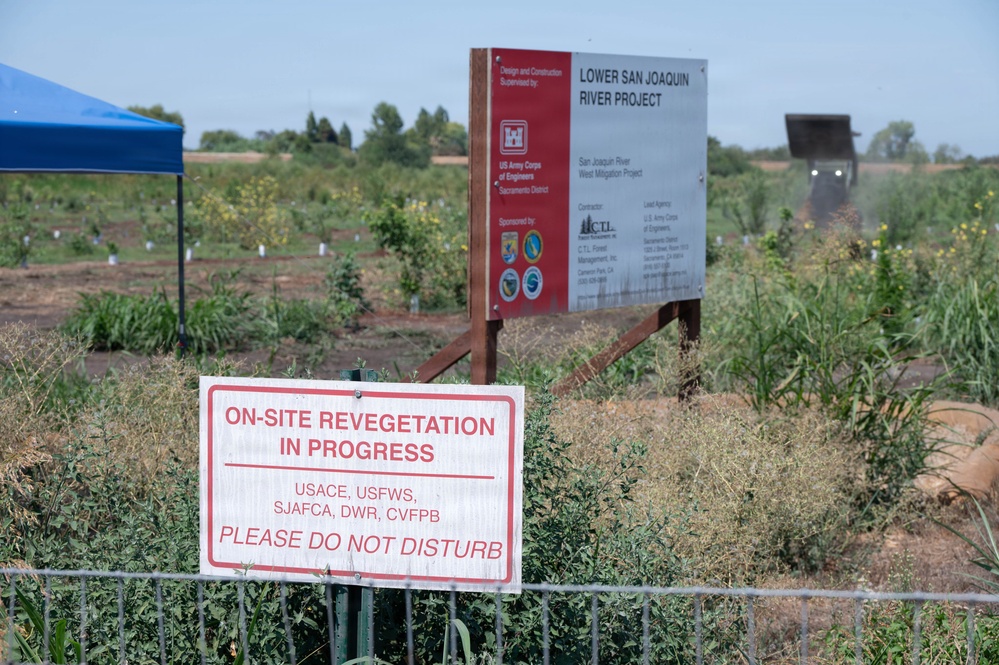 USACE Sacramento Environmental Team Visits Lower San Joaquin River West Mitigation Site