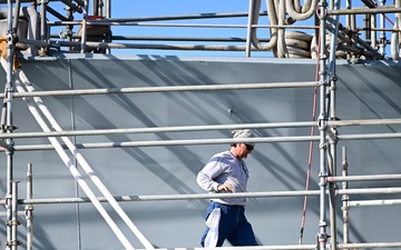 Self Defense Test Ship Gets Hull Paint Refresh Ahead of 50th Anniversary of Commissioning