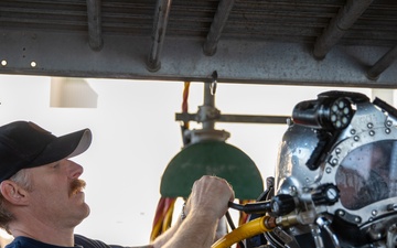 Ike Conducts Planned Incremental Availability maintenance period