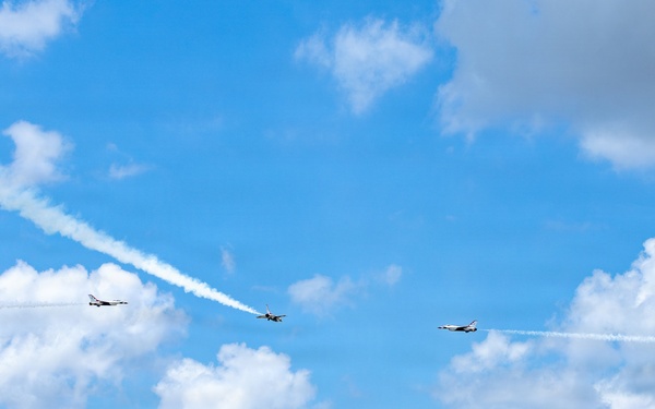 Tinker Air Show Draws Hundreds of Thousands, Celebrates Military Excellence and Community Support