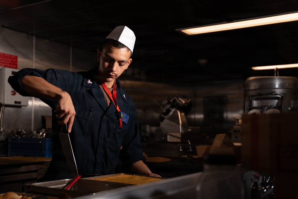 IKE celebrates Thanksgiving in the Shipyard