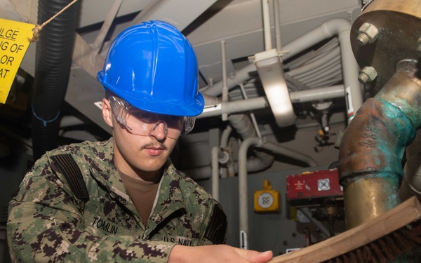 Ike Conducts Scheduled Planned Incremental Availability