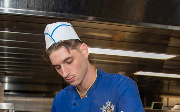 Ike Conducts Planned Incremental Availability maintenance period