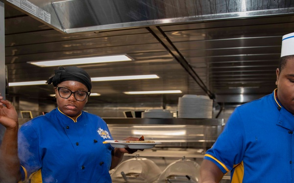 Ike Conducts Planned Incremental Availability maintenance period