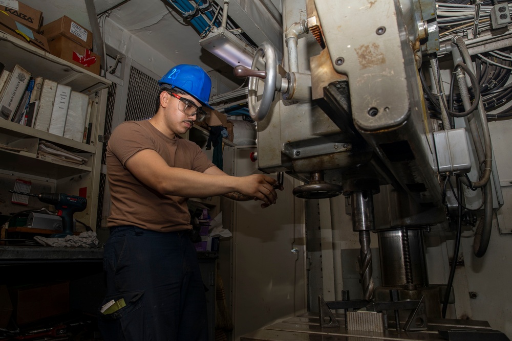 Ike Conducts Planned Incremental Availability maintenance period