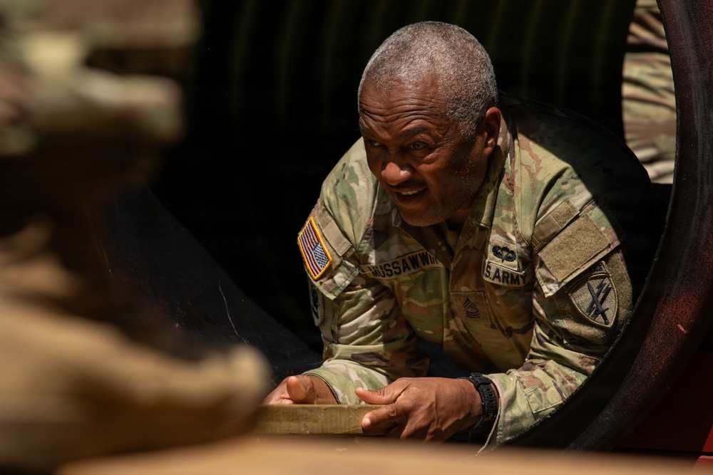 412th Civil Affairs Battalion leader reaction course