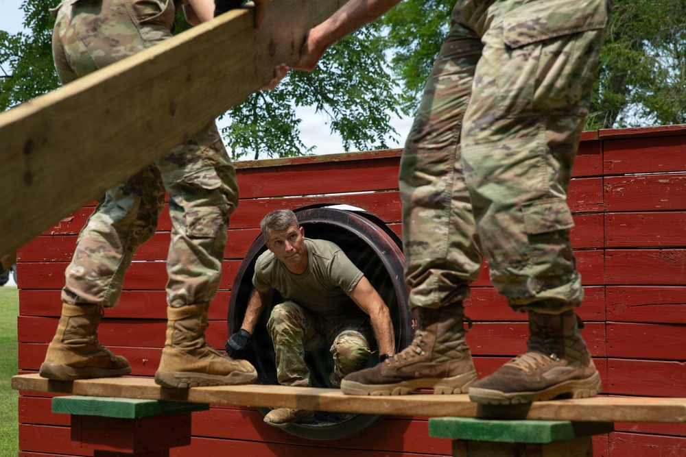 412th Civil Affairs Battalion leader reaction course