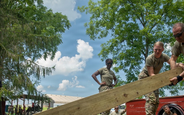 412th Civil Affairs Battalion leader reaction course