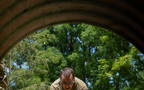 412th Civil Affairs Battalion leader reaction course