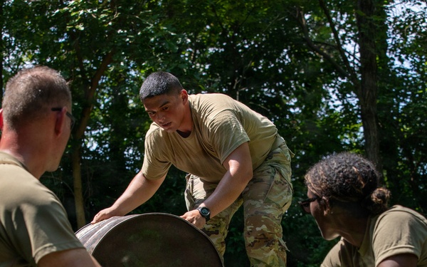 412th Civil Affairs Battalion leader reaction course