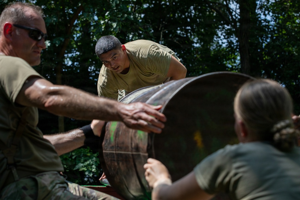 412th Civil Affairs Battalion leader reaction course