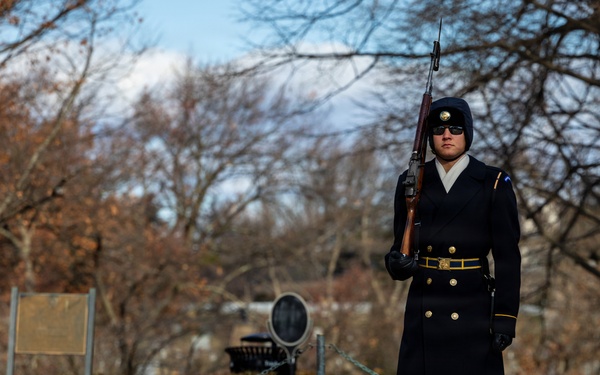 Command Sgt. Maj. Brandsasse Lays a Wreath at the Tomb of the Unknown Soldier