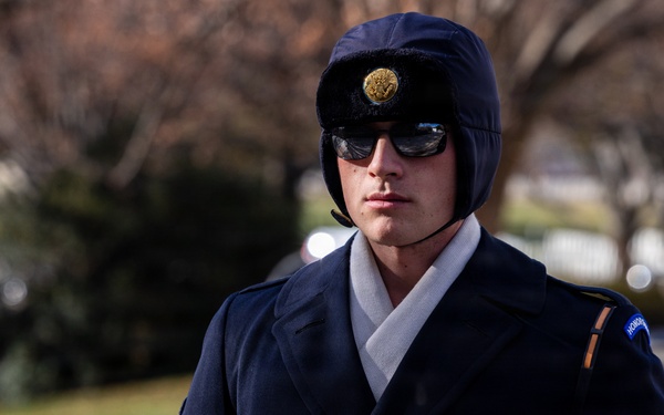 Command Sgt. Maj. Brandsasse Lays a Wreath at the Tomb of the Unknown Soldier