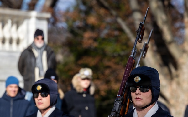 Command Sgt. Maj. Brandsasse Lays a Wreath at the Tomb of the Unknown Soldier