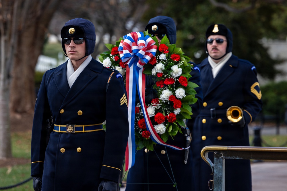 Command Sgt. Maj. Brandsasse Lays a Wreath at the Tomb of the Unknown Soldier