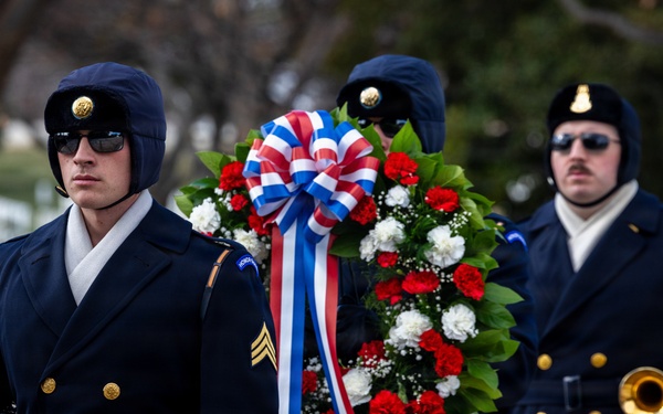 Command Sgt. Maj. Brandsasse Lays a Wreath at the Tomb of the Unknown Soldier